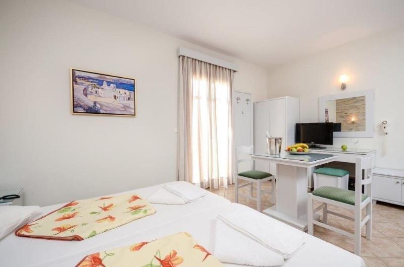 Plaka Hotel I image