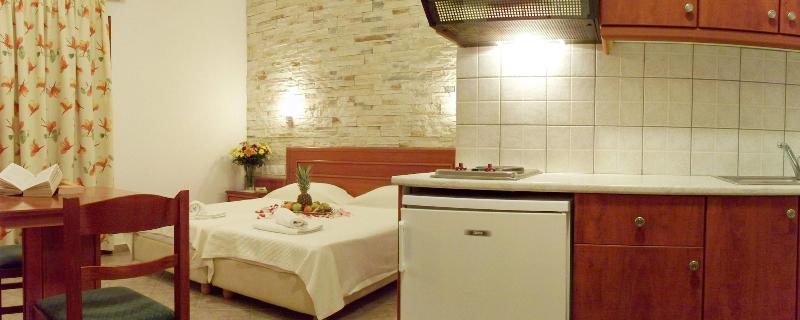 Plaka Hotel I image