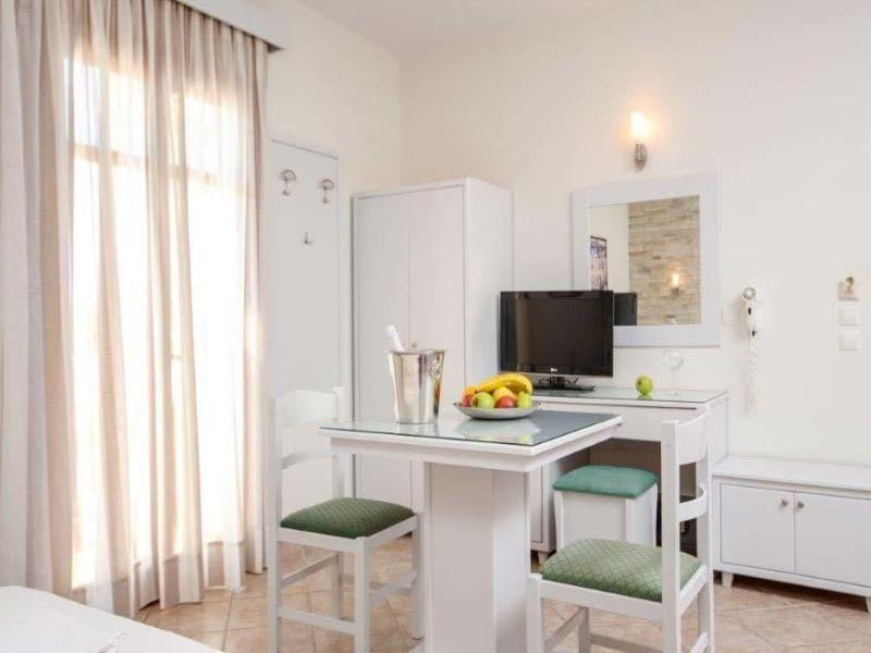 Plaka Hotel I image