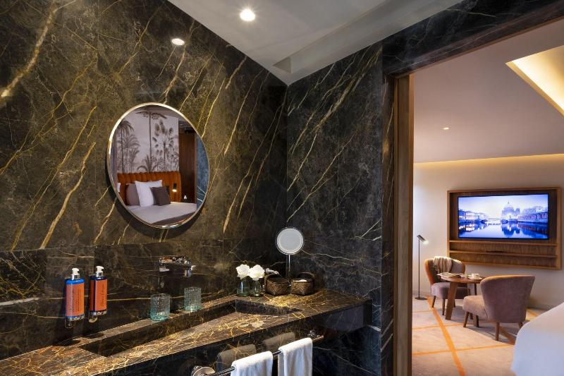 Hotel Jadali & Spa image