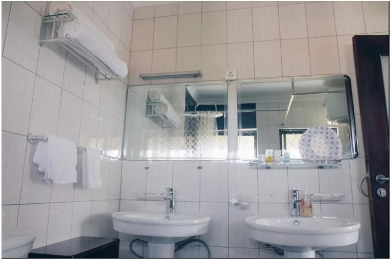 Airport Hotel Entebbe image