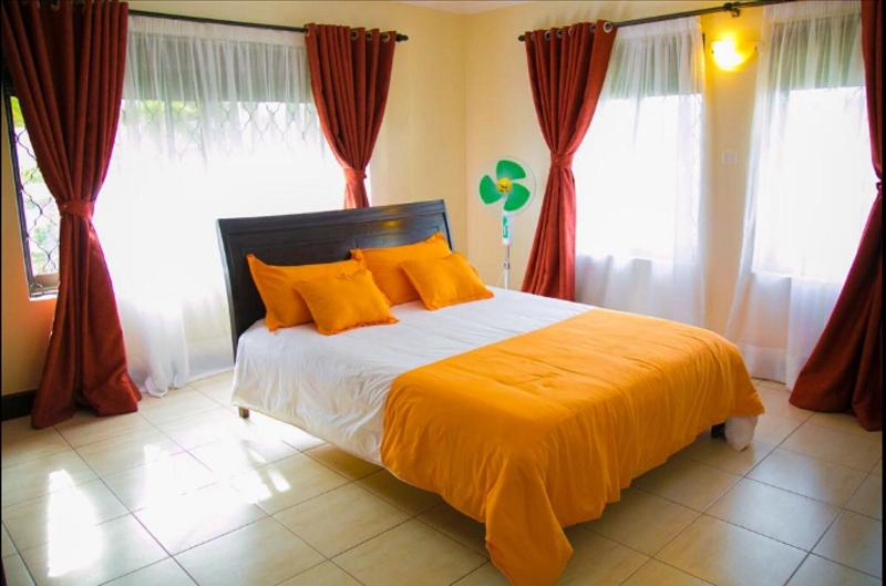 Airport Hotel Entebbe image