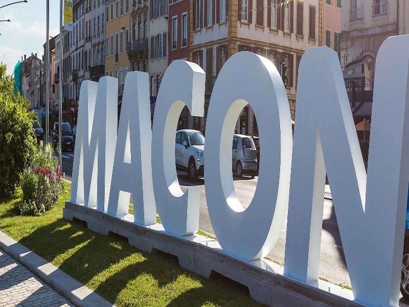 Kyriad Direct Macon Sud image