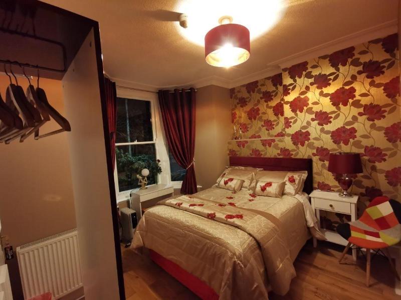 Dolweunydd Bed & Breakfast image