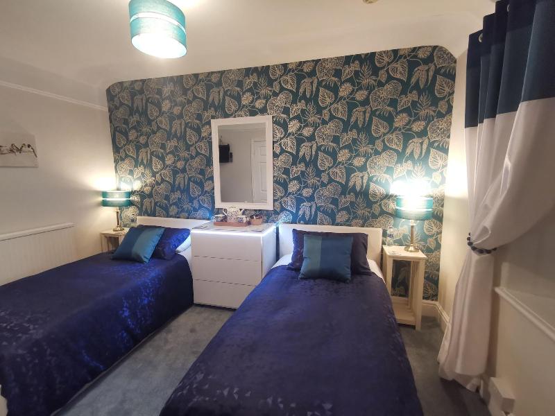 Dolweunydd Bed & Breakfast image