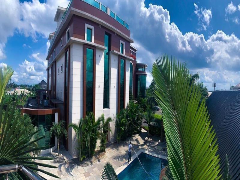Charleson Luxury Hotel image