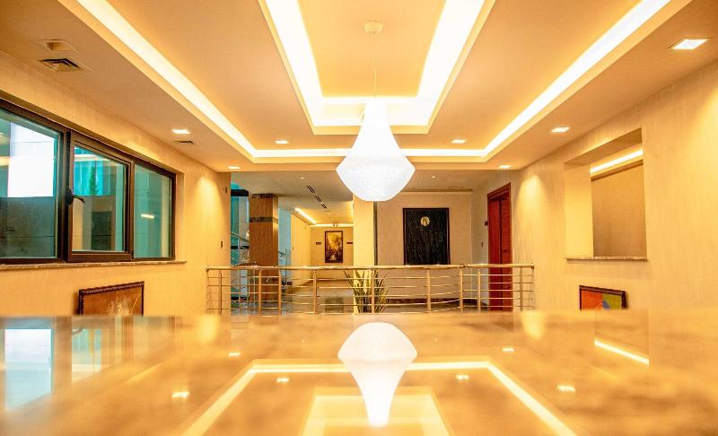 Charleson Luxury Hotel image