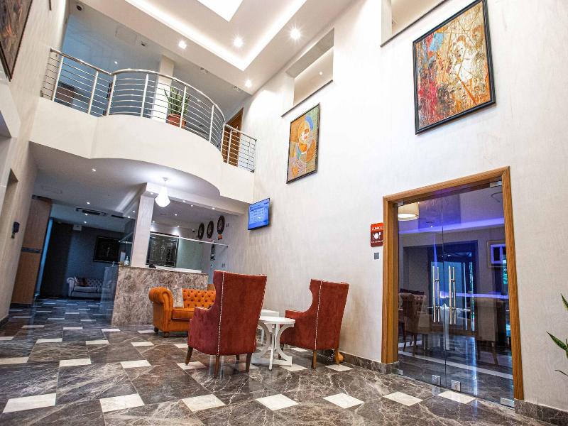 Charleson Luxury Hotel image