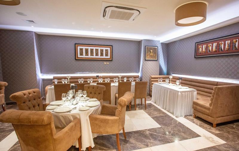 Charleson Luxury Hotel image