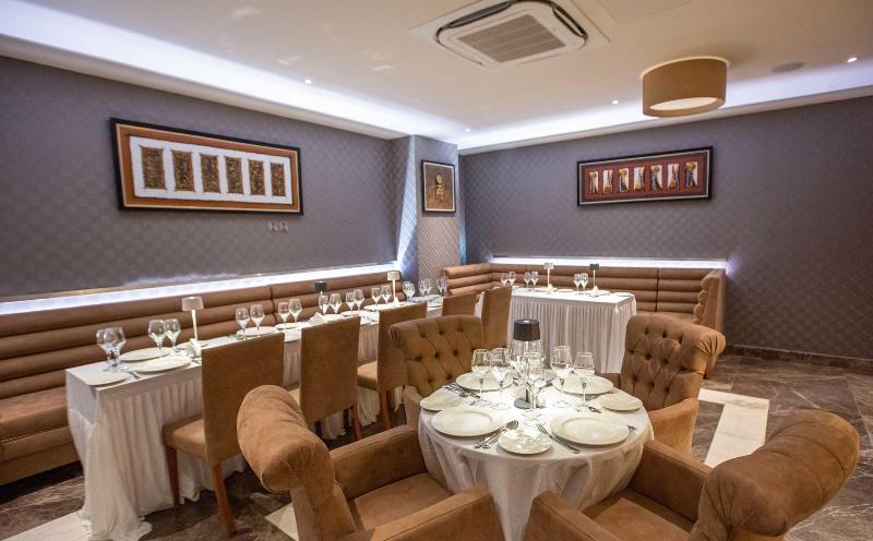 Charleson Luxury Hotel image