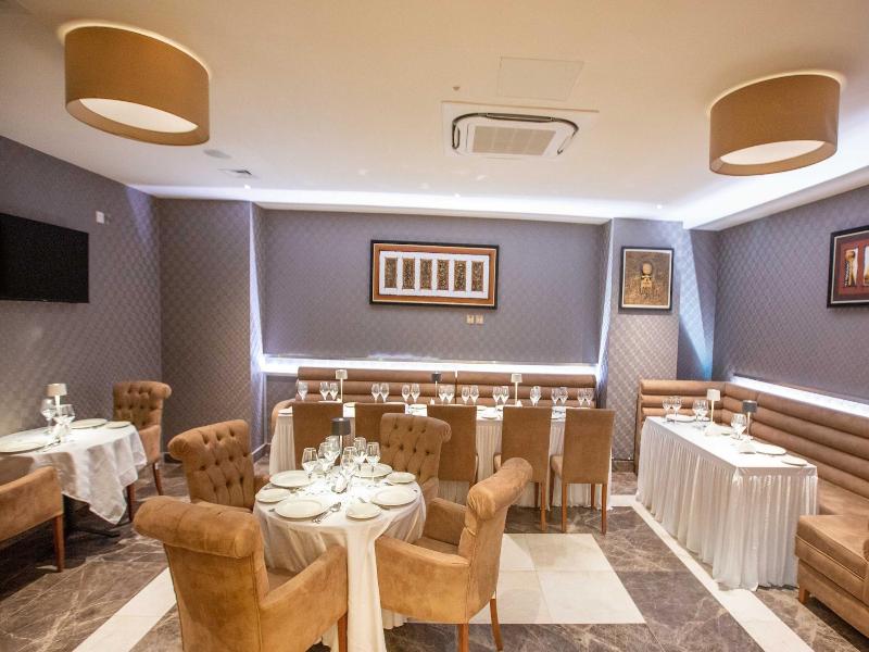 Charleson Luxury Hotel image