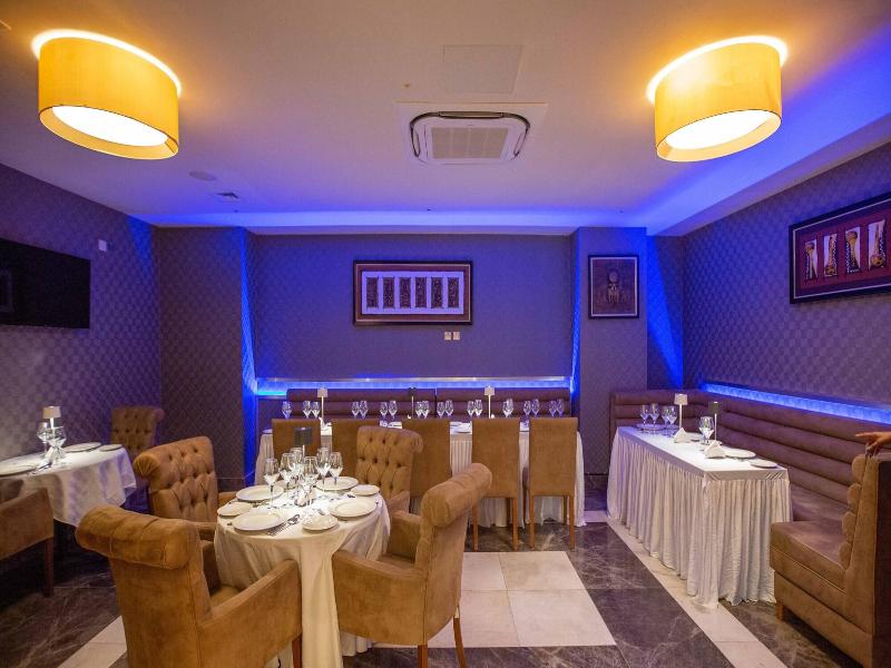 Charleson Luxury Hotel image