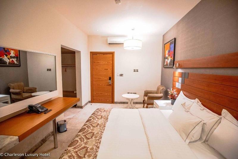 Charleson Luxury Hotel image