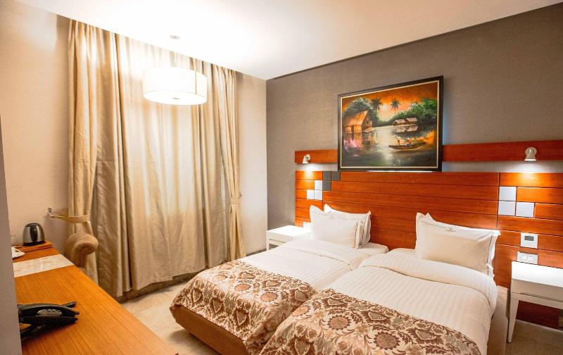 Charleson Luxury Hotel image