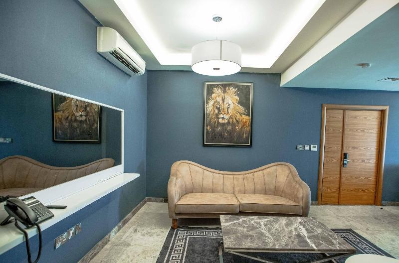 Charleson Luxury Hotel image
