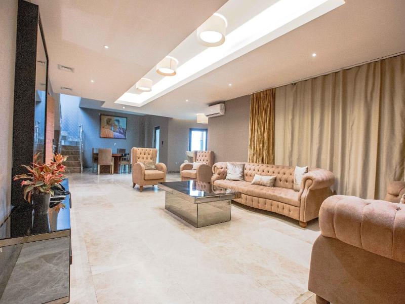Charleson Luxury Hotel image