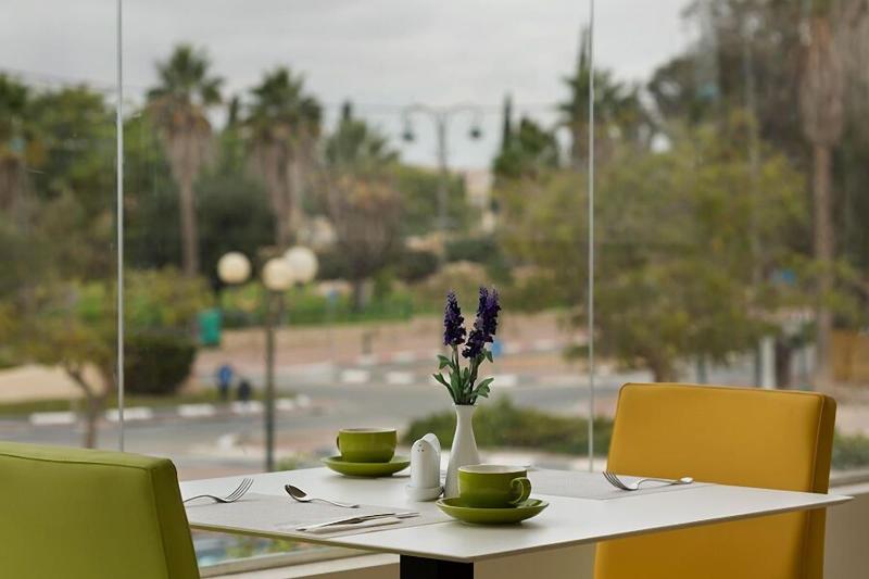 Desert Irus Hotel image 1