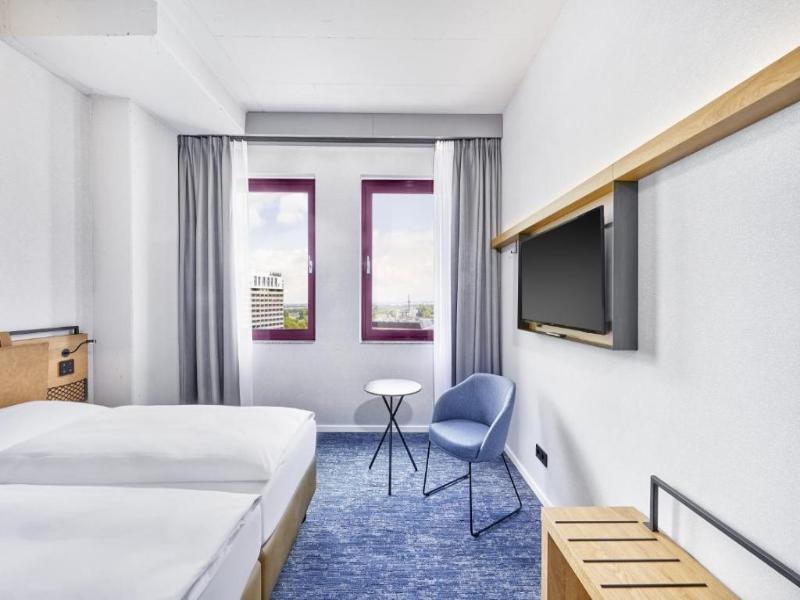 Sunday Hotel Düsseldorf Seestern image