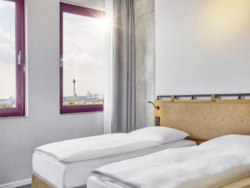 Sunday Hotel Düsseldorf Seestern image