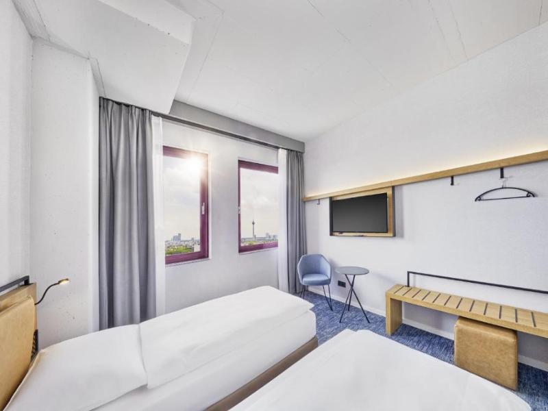 Sunday Hotel Düsseldorf Seestern image