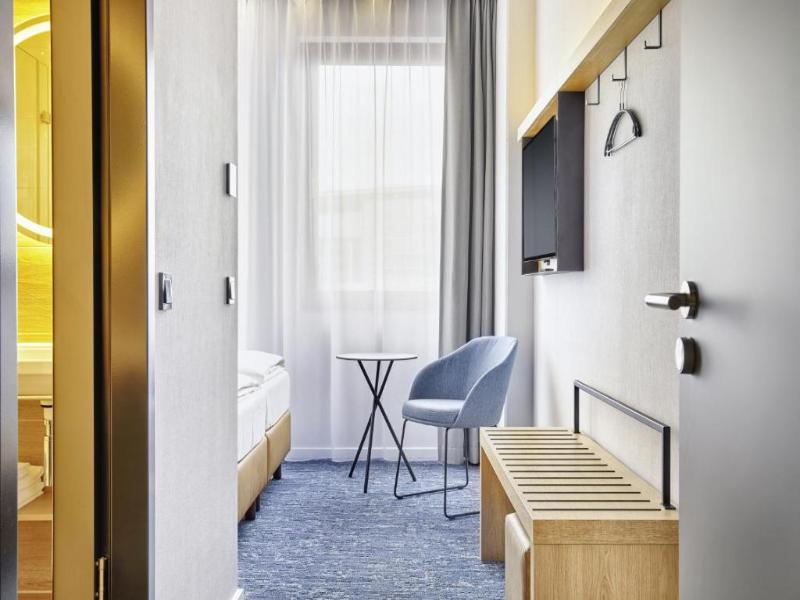 Sunday Hotel Düsseldorf Seestern image