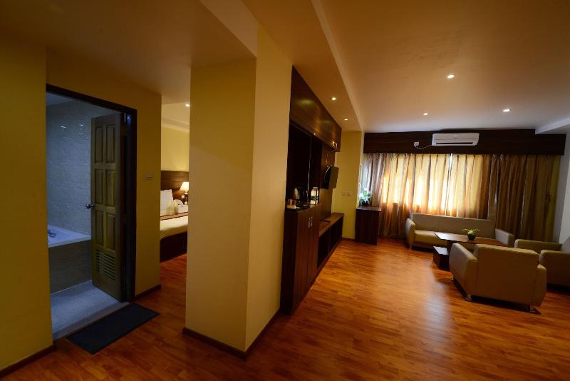 Silver Green Hotel Yangon image