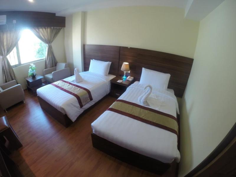 Silver Green Hotel Yangon image
