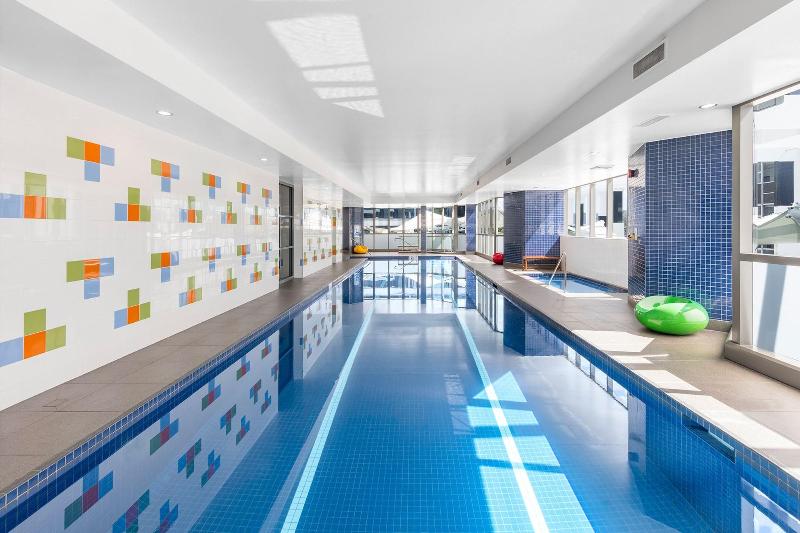 Meriton Suites Herschel Street image