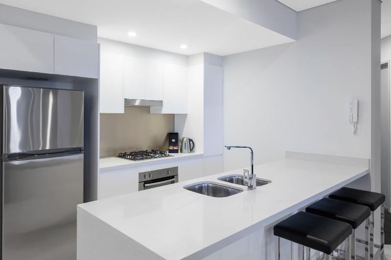 Meriton Suites Herschel Street image