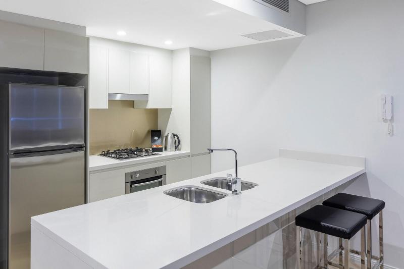 Meriton Suites Herschel Street image
