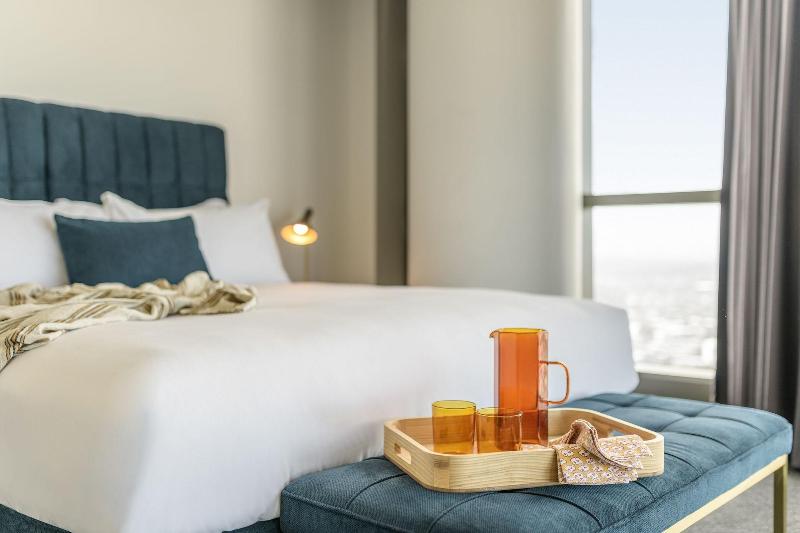 Meriton Suites Herschel Street image