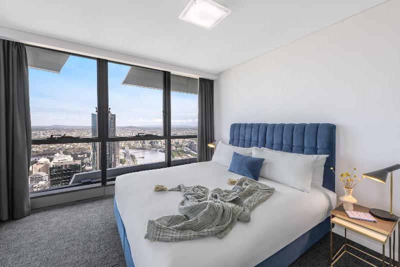 Meriton Suites Herschel Street image