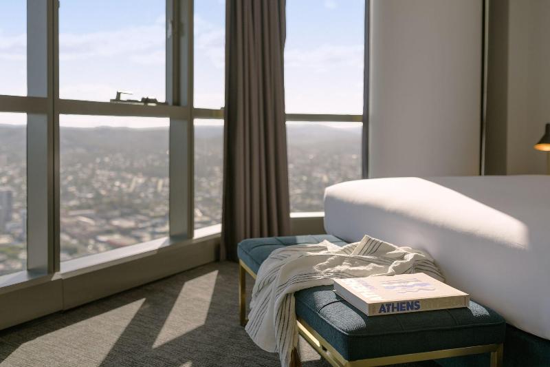 Meriton Suites Herschel Street image