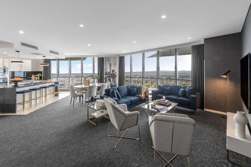 Meriton Suites Herschel Street image