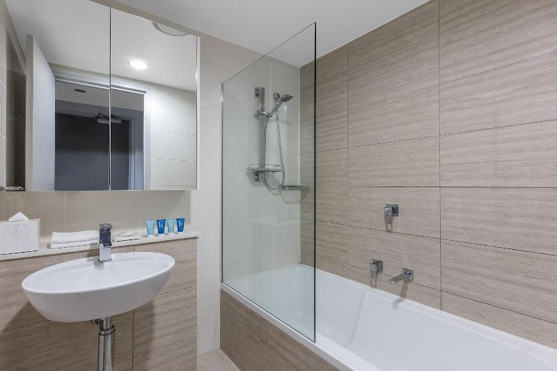 Meriton Suites Herschel Street image