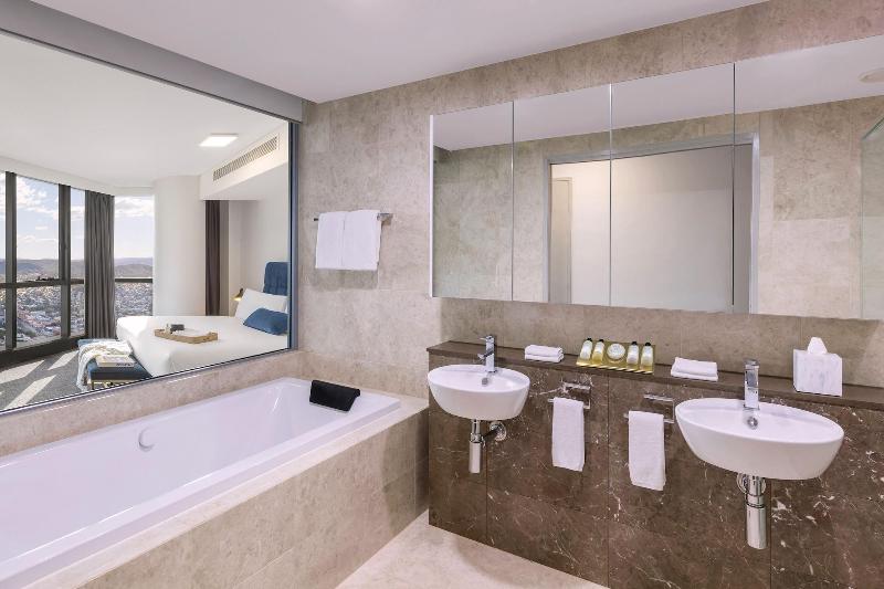 Meriton Suites Herschel Street image