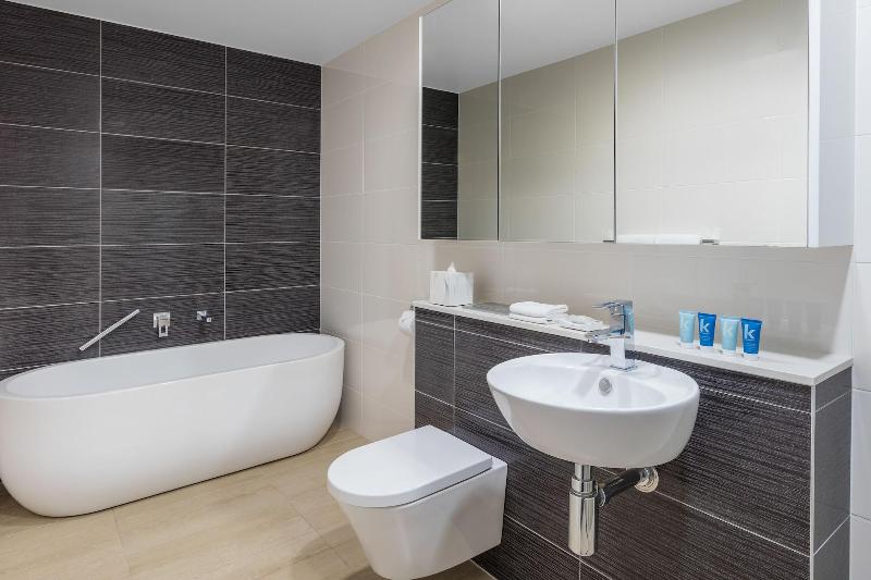 Meriton Suites Herschel Street image