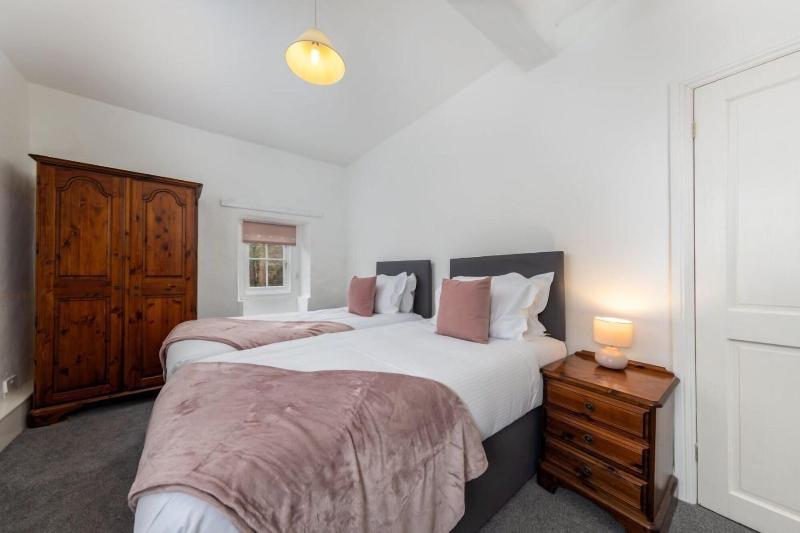 Muncaster Cottages image