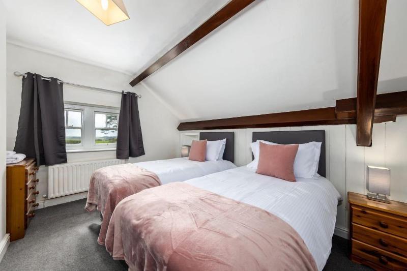 Muncaster Cottages image