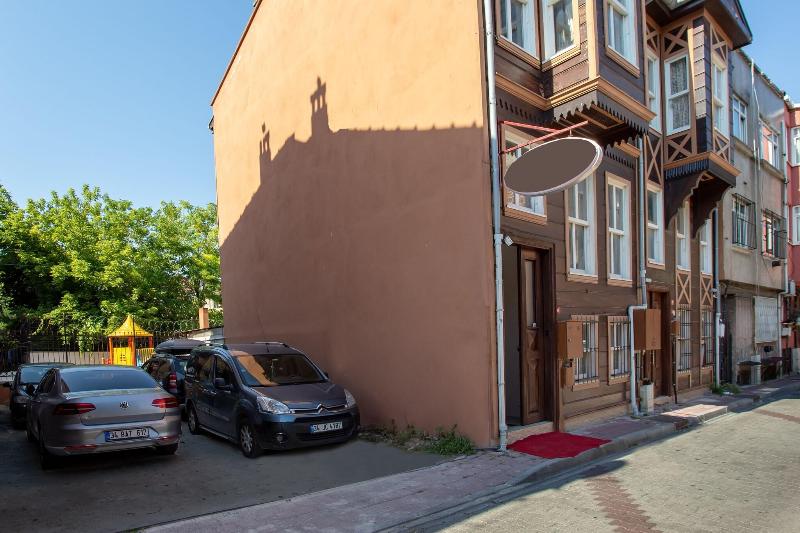 April Hotel image