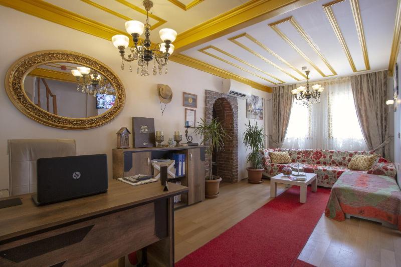 April Hotel image