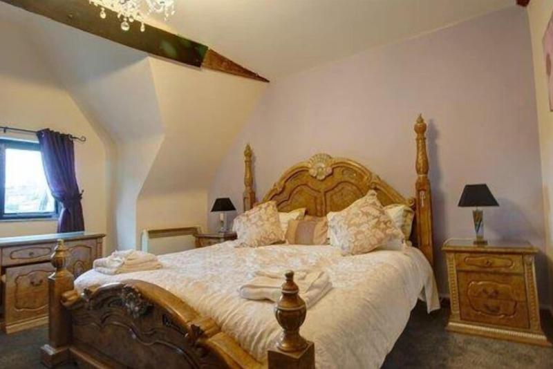 Severn Tudor House image