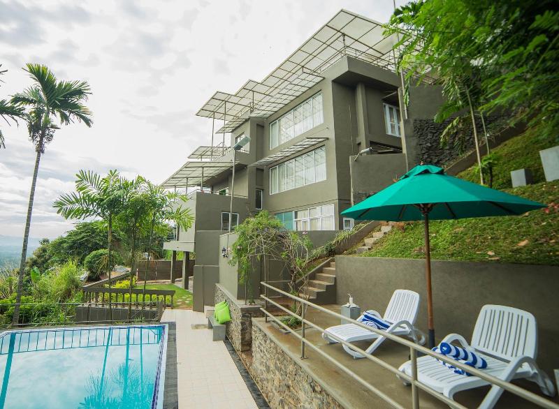 Range Hotel Kandy