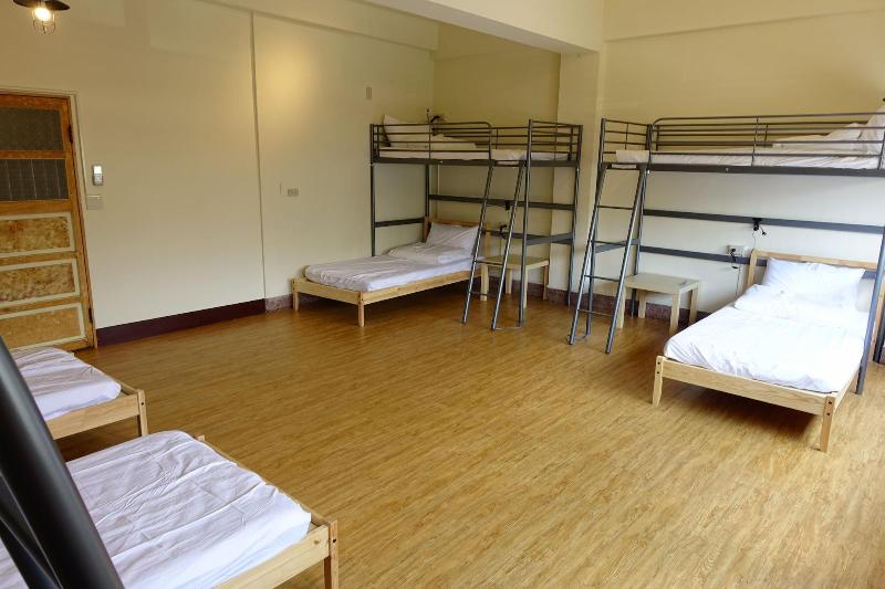 Chiayi Petite Hostel image
