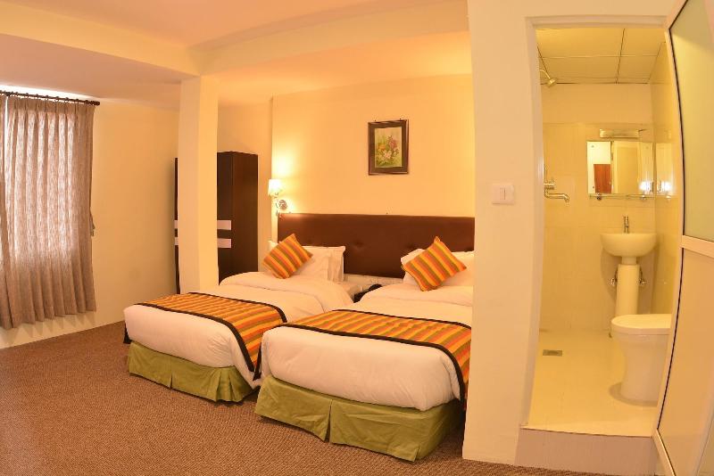 Hotel Serenity image