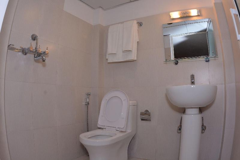 Hotel Serenity image