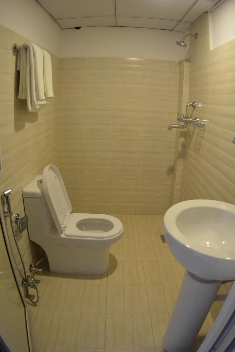 Hotel Serenity image