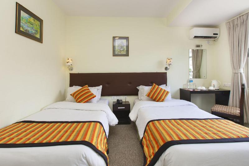 Hotel Serenity image
