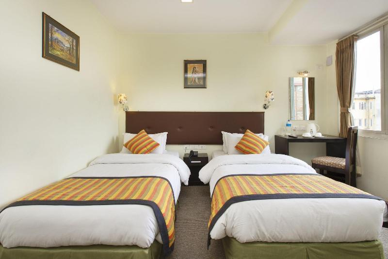 Hotel Serenity image