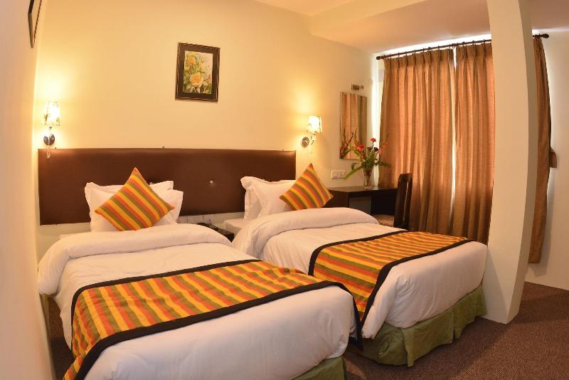 Hotel Serenity image